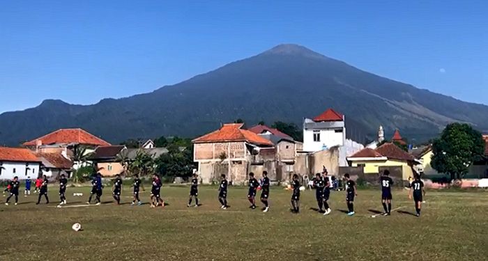 Warga Bojong Kuningan Kaget Sekaligus Bangga Lapangan Desa Digunakan Klub Liga 1